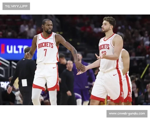 杜兰特赛后拥抱旧主雷霆，谈及退役计划引关注