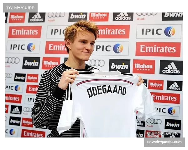 阿森纳全队抵达慕尼黑，厄德高领衔备战与拜仁次回合较量